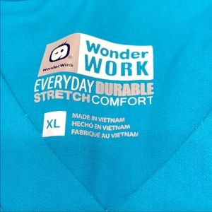 Wonderwink XL Scrub top